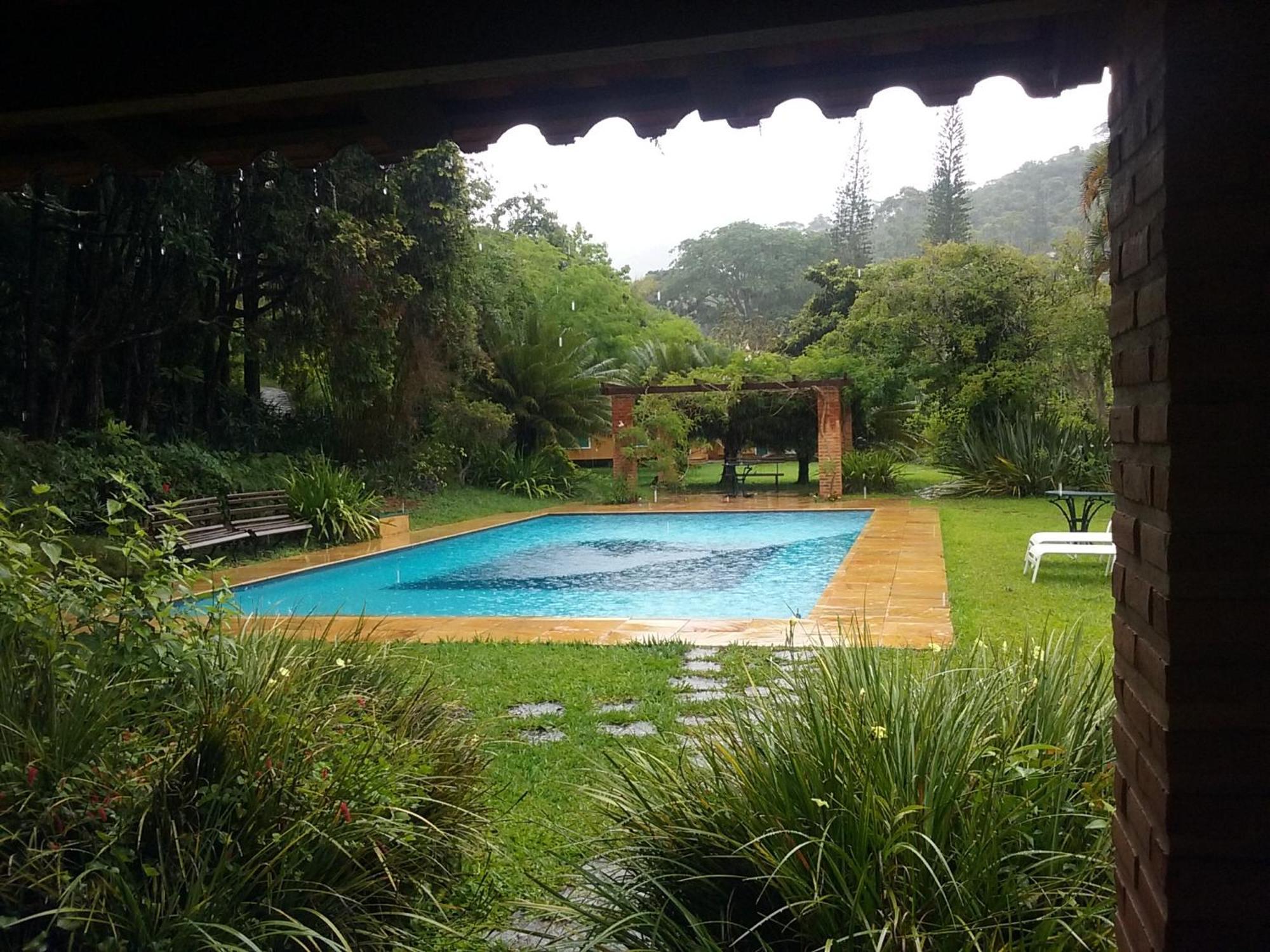 Estrada Do Carangola 2148 Amoedo Hotel Petrópolis Kültér fotó