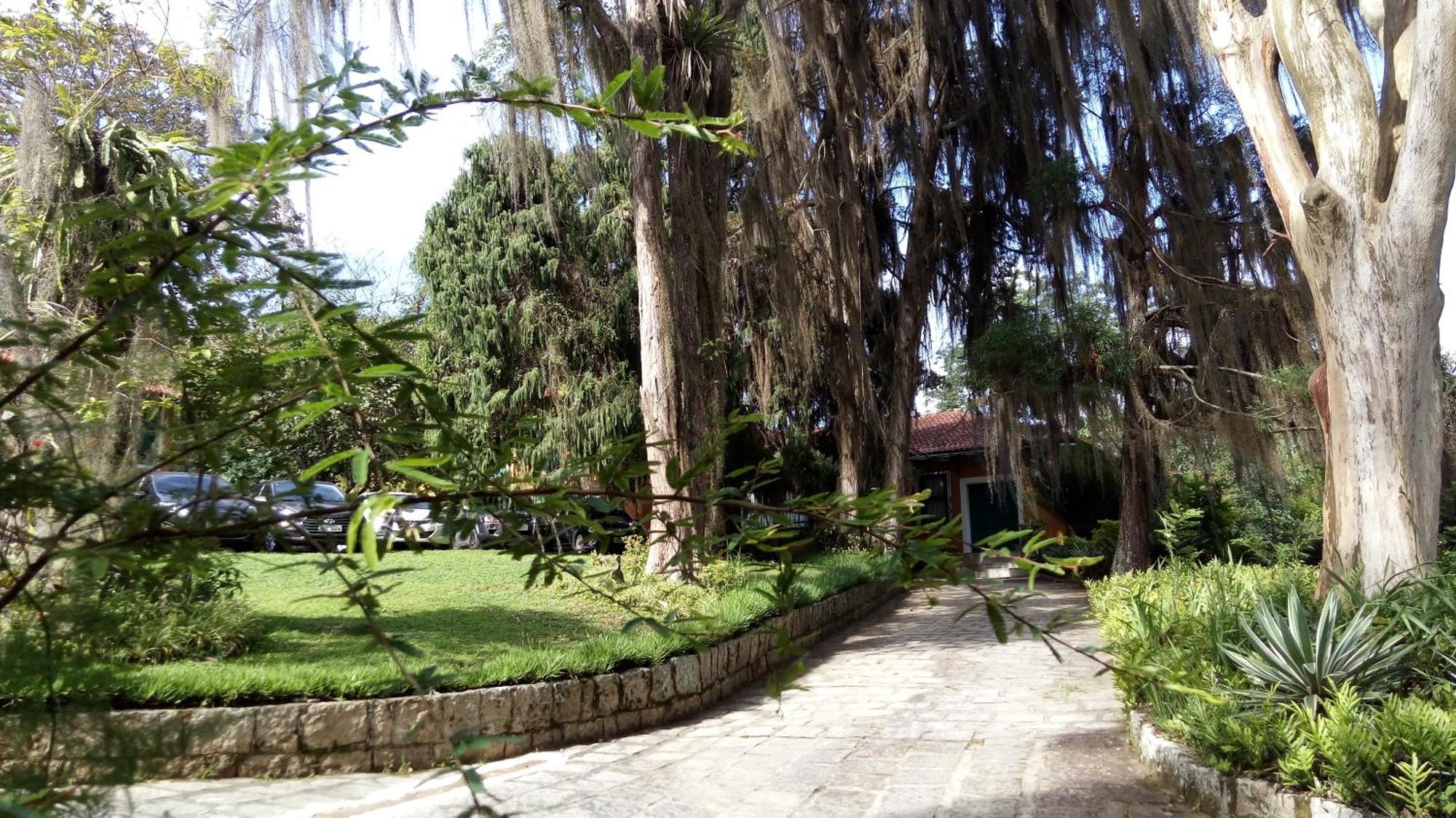Estrada Do Carangola 2148 Amoedo Hotel Petrópolis Kültér fotó